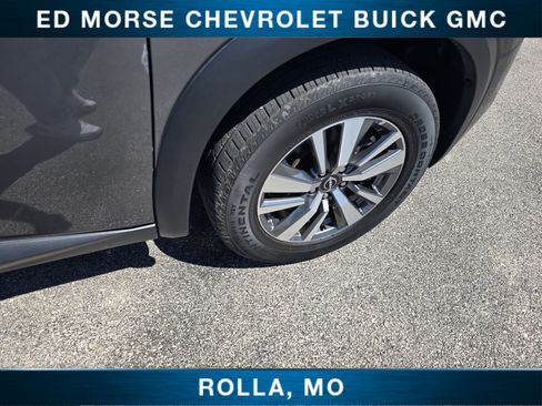 Used 2025 Nissan Pathfinder SL AWD/4WD image 12