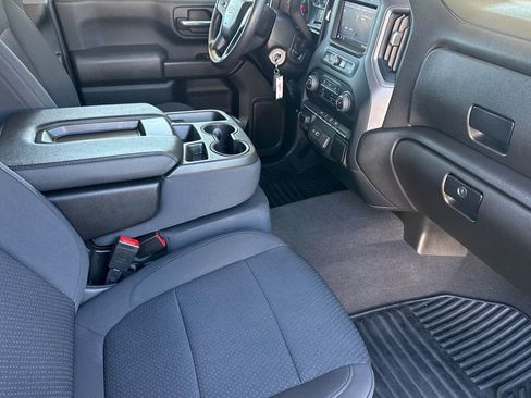 Used 2022 Chevrolet Silverado 2500 Custom w/ Custom Convenience Package RWD image 23