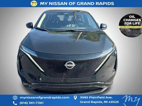 Used 2024 Nissan Ariya AWD image 3