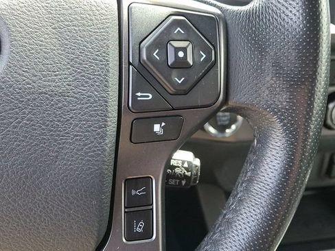 Used 2019 Toyota Tacoma TRD Sport AWD/4WD image 21