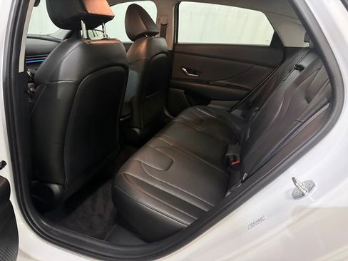 Certified 2023 Hyundai Elantra Limited image 22