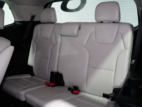 Used 2023 Kia Telluride S image 17