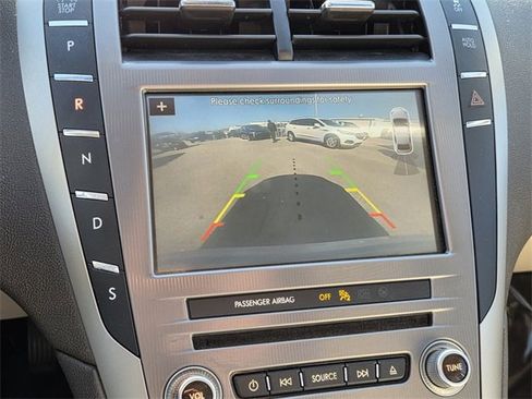 Used 2017 Lincoln MKZ Reserve image 26