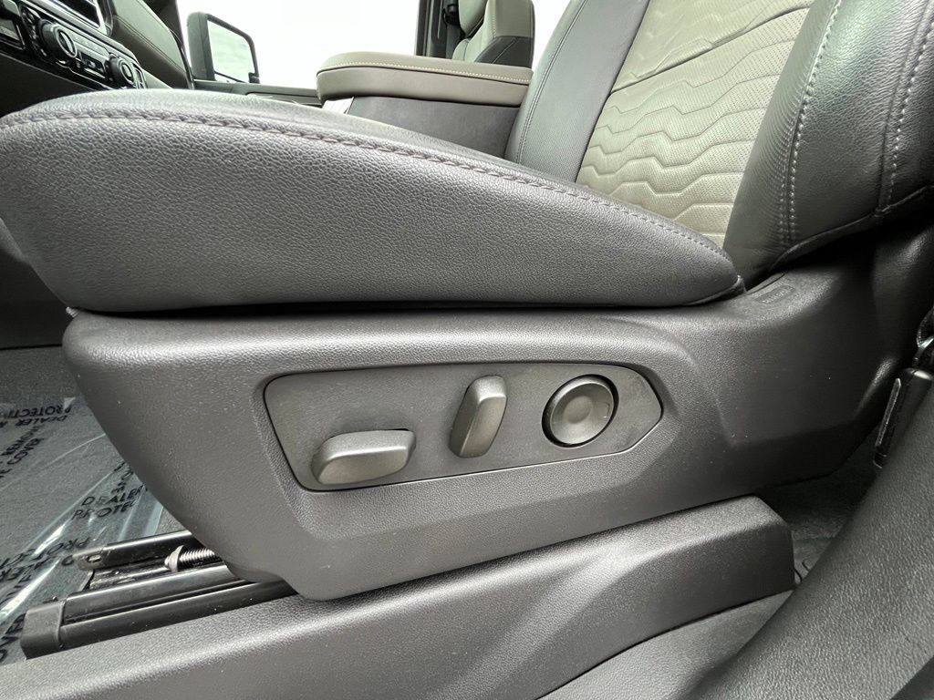 Used 2025 Chevrolet Silverado 2500 ZR2 AWD/4WD image 28