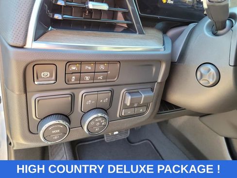 New 2026 Chevrolet Suburban High Country image 19