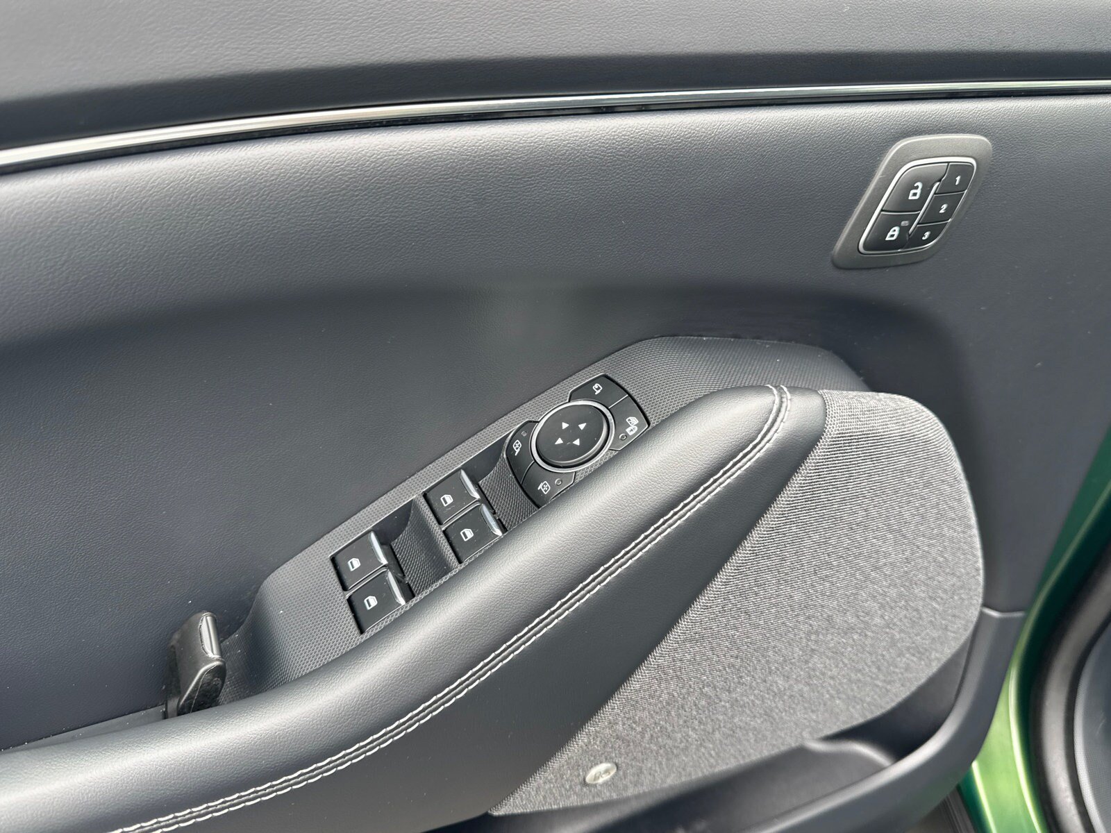 Used 2025 Ford Mustang Mach-E Premium RWD image 12