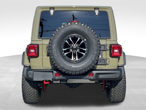 Used 2025 Jeep Wrangler Unlimited Rubicon image 32
