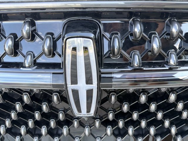 New 2026 Lincoln Nautilus Reserve w/ Jet Appearance Package AWD/4WD image 7