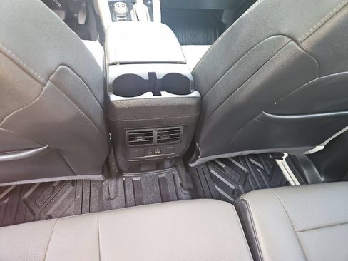 Used 2025 Chevrolet Colorado ZR2 w/ Technology Package AWD/4WD image 25