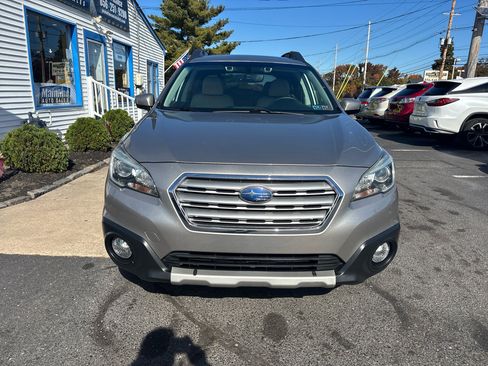 Used 2017 Subaru Outback 2.5i Limited image 10