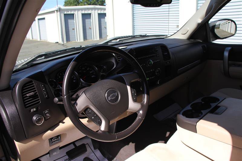 Used 2008 Chevrolet Silverado 1500 LT w/ Power Pack Plus AWD/4WD image 21