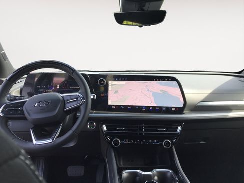 New 2026 Chevrolet Traverse LT w/ Enhanced Driving Package image 10