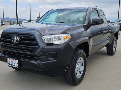 Used 2019 Toyota Tacoma SR RWD image 1