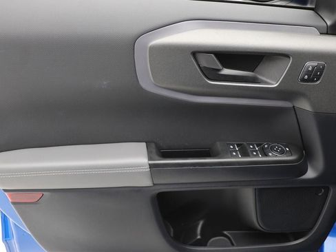 Used 2025 Ford Bronco Sport Badlands image 16