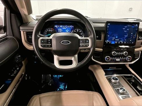 Used 2024 Ford Expedition Max Limited image 5