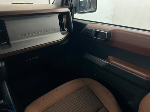 Used 2023 Ford Bronco Outer Banks AWD/4WD image 11