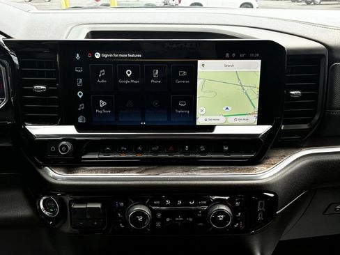 Used 2025 Chevrolet Silverado 1500 LTZ AWD/4WD image 18