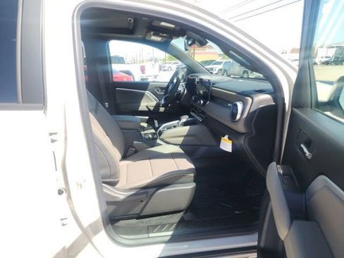 New 2026 Chevrolet Colorado ZR2 w/ ZR2 Bison Edition image 35