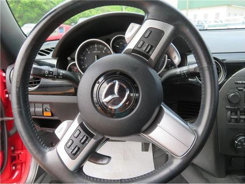 Used 2006 MAZDA MX-5 Miata Sport image 7