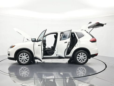 Used 2020 Nissan Rogue S FWD image 46
