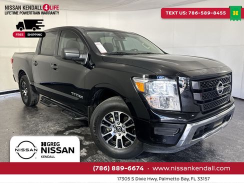 Certified 2024 Nissan Titan SV w/ SV Convenience Package image 1