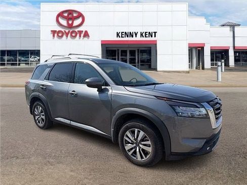 Used 2022 Nissan Pathfinder SL w/ Cargo Package FWD image 1