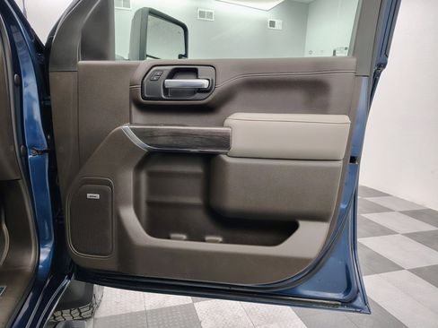 Used 2021 Chevrolet Silverado 2500 LTZ w/ LTZ Premium Package image 35