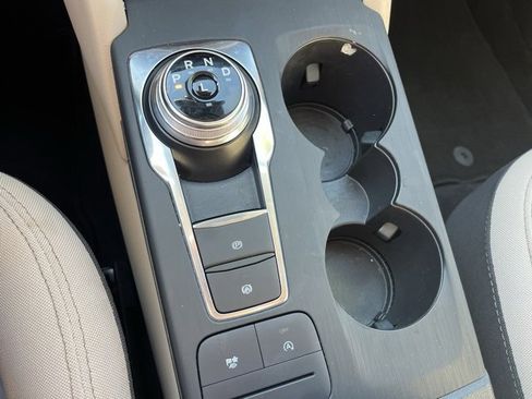 Used 2020 Ford Escape SE image 21