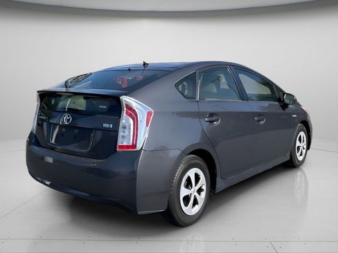 Used 2015 Toyota Prius Two FWD image 4