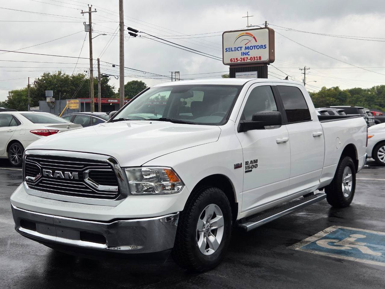 Used 2020 RAM 1500 Classic SLT w/ Luxury Group RWD image 2