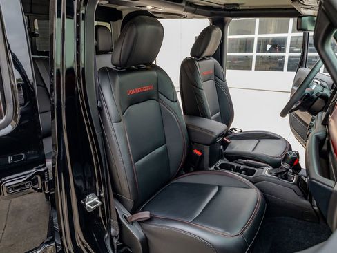 Used 2023 Jeep Gladiator Rubicon w/ LED Lighting Group image 31