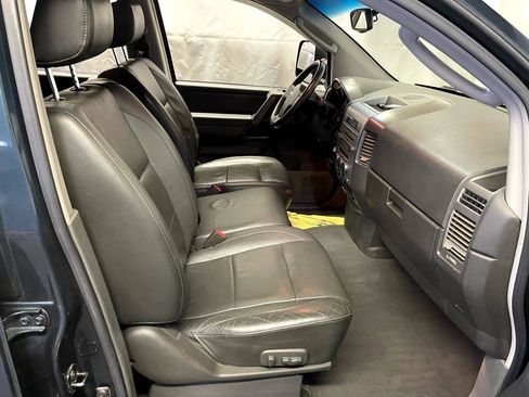 Used 2006 Nissan Titan LE w/ (R02) LE Off-Road Pkg image 11
