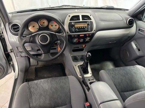 Used 2002 Toyota RAV4 2WD image 19