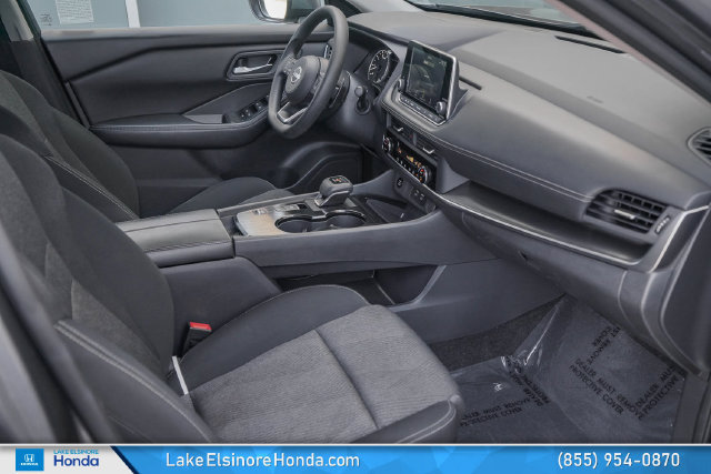 Used 2024 Nissan Rogue SV FWD image 18