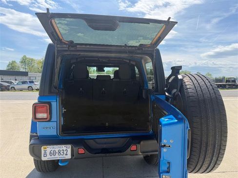 Used 2024 Jeep Wrangler Sport S w/ Convenience Group image 6