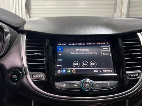 Used 2022 Chevrolet Trax LT w/ Driver Confidence Package AWD/4WD image 31