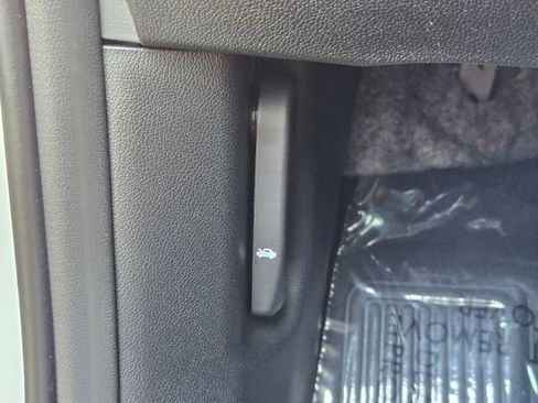 New 2026 Kia Sorento S w/ S Panoramic Sunroof Package image 15