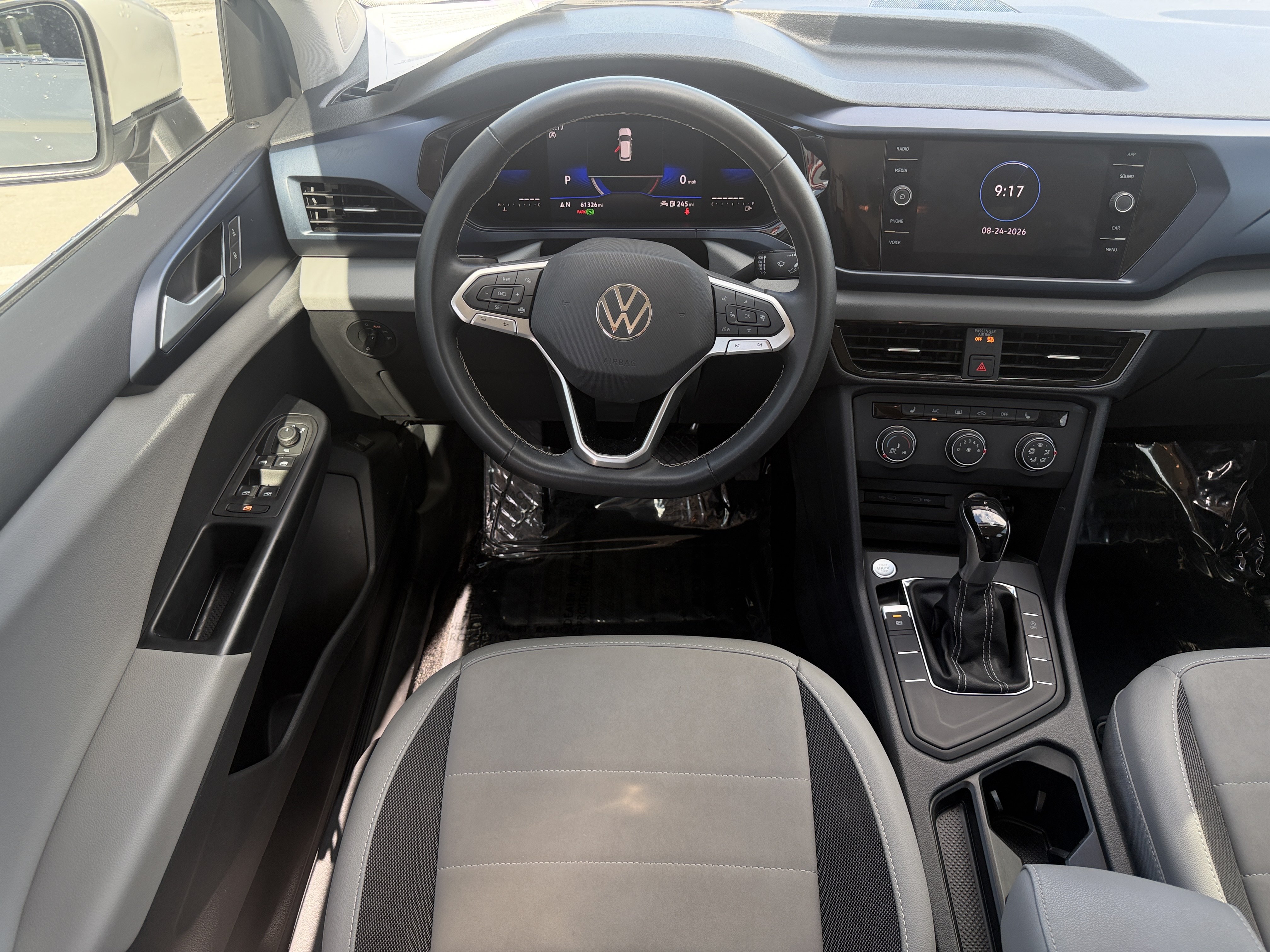 Used 2022 Volkswagen Taos SE FWD image 11