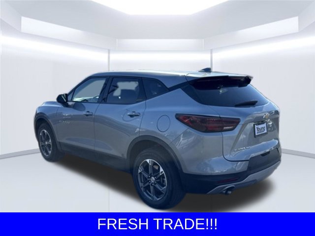 Used 2025 Chevrolet Blazer LT AWD/4WD image 3