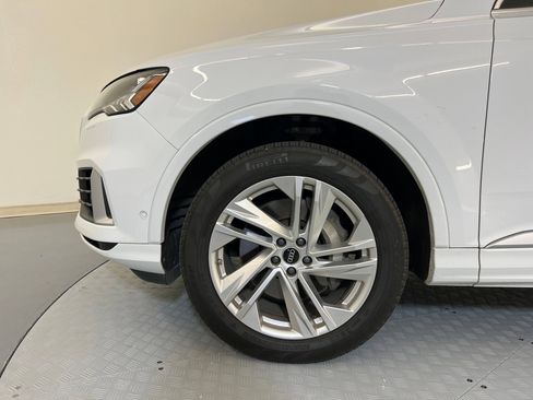 Used 2023 Audi Q7 3.0T Premium w/ Convenience Package image 10