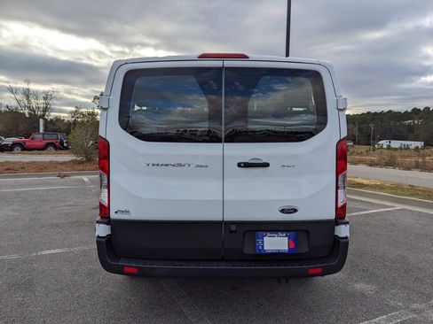 Used 2023 Ford Transit 350 XLT image 16