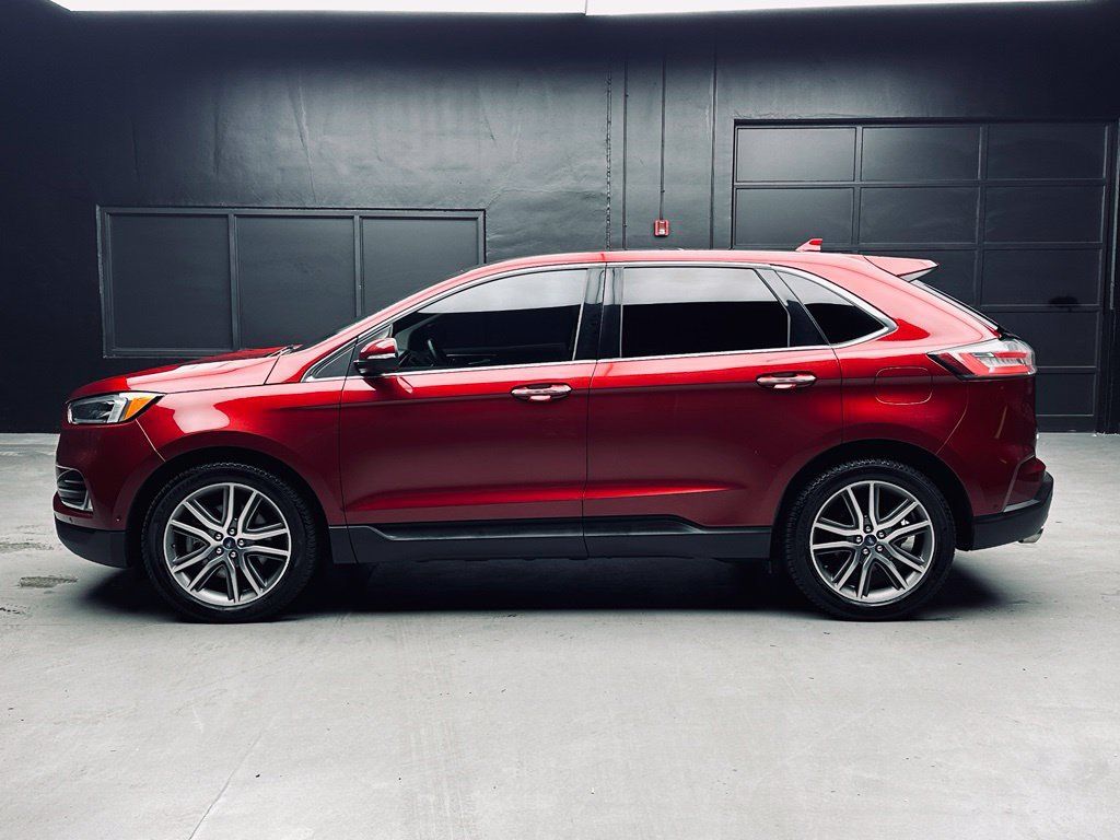 Used 2019 Ford Edge Titanium w/ Equipment Group 301A AWD/4WD image 4