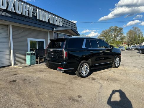 Used 2021 Cadillac Escalade Premium Luxury image 4