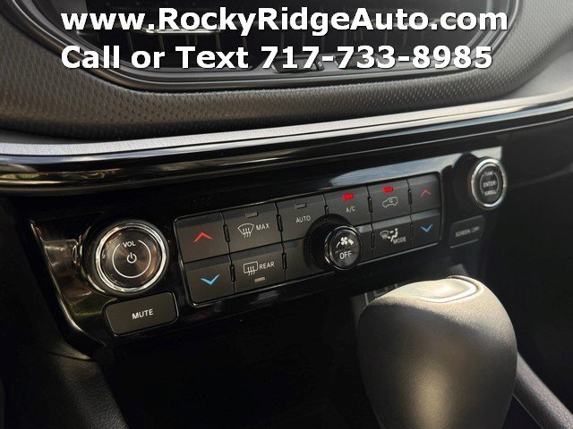 Used 2025 Jeep Compass Trailhawk AWD/4WD image 25