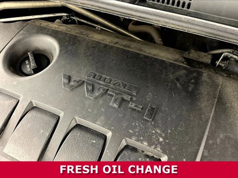 Used 2018 Toyota Corolla LE image 30