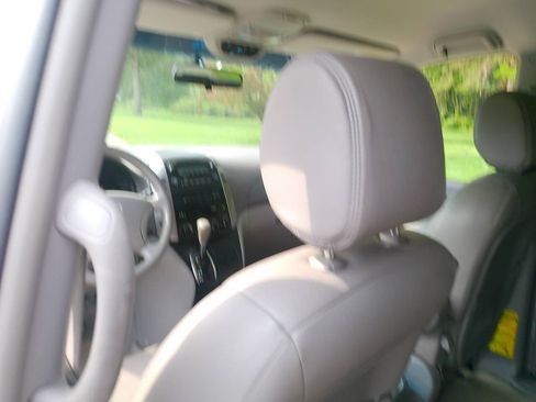 Used 2007 Toyota Sienna LE w/ LE Pkg 3 FWD image 16
