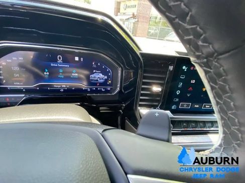 Used 2025 Chevrolet Silverado 1500 LTZ w/ Technology Package AWD/4WD image 42