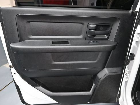 Used 2018 RAM 1500 Express RWD image 13