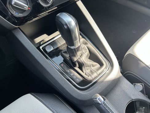 Used 2015 Volkswagen Jetta Sport image 14