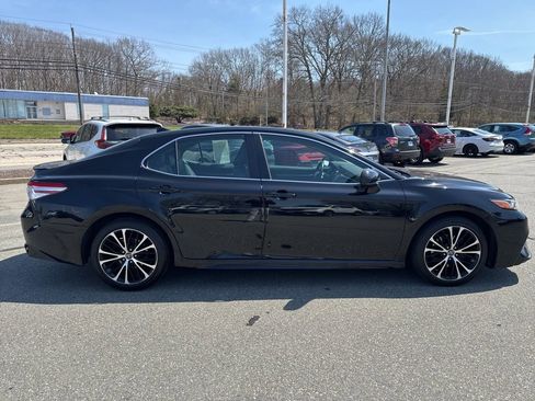 Used 2020 Toyota Camry SE image 7